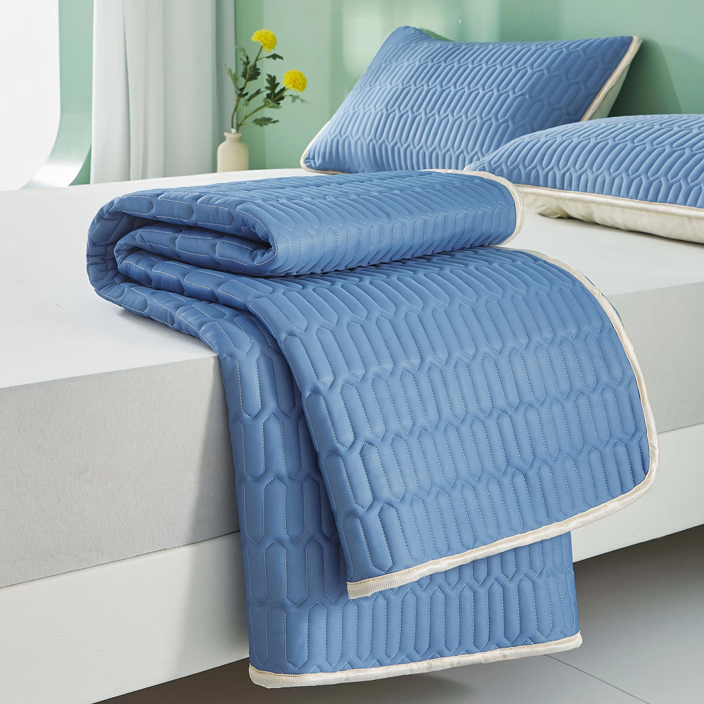 Breathable Latex Cooling Mattress Mat for Summer